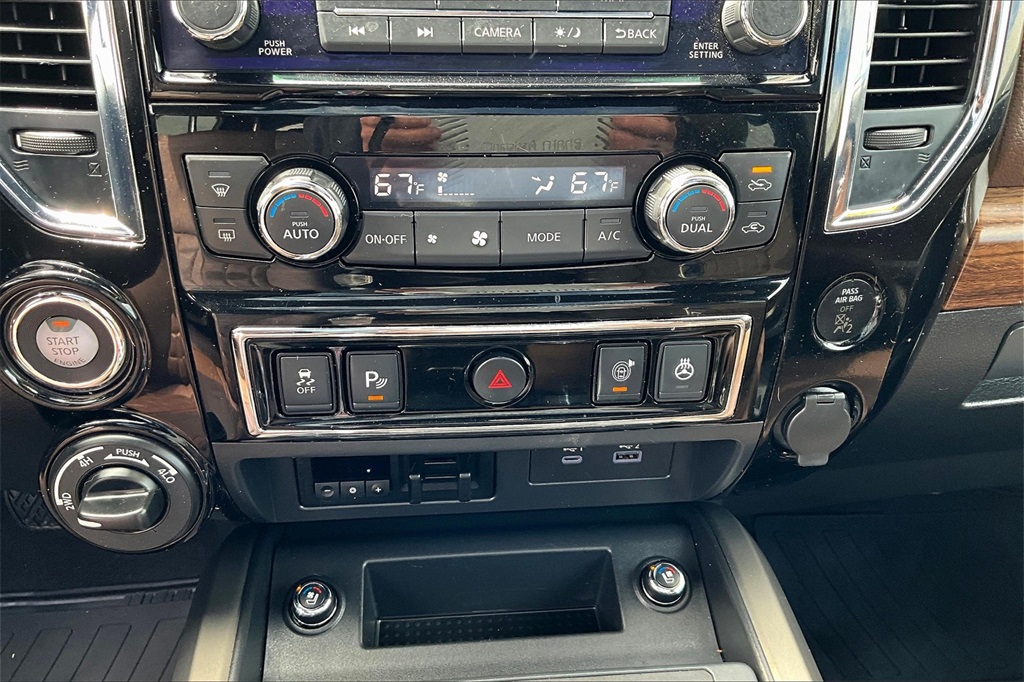 2021 Nissan Titan Platinum Reserve - Photo 26