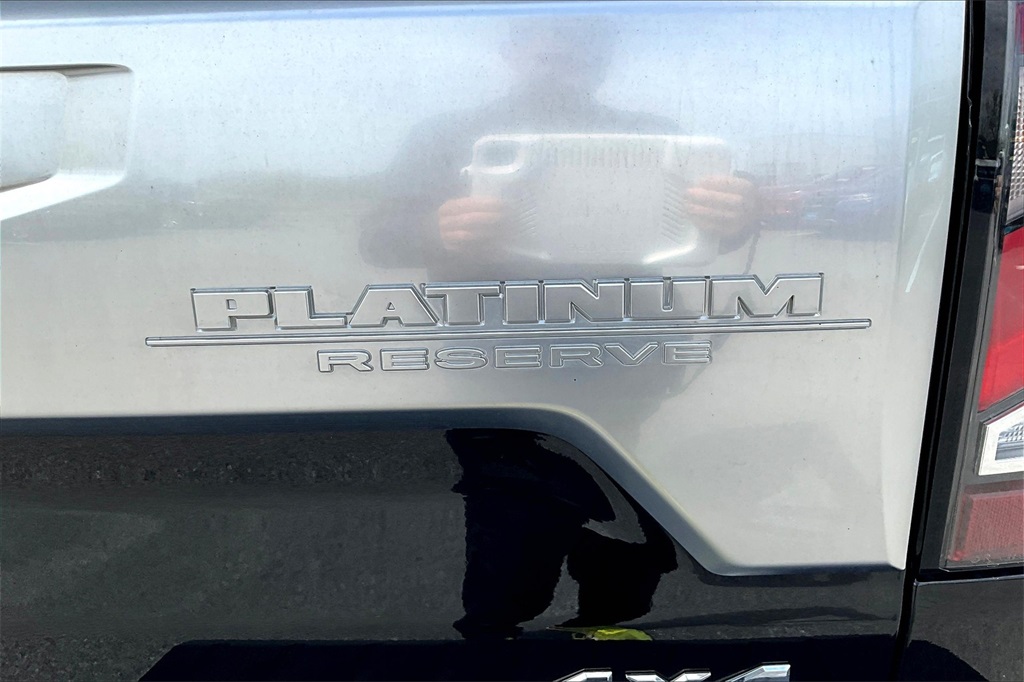2021 Nissan Titan Platinum Reserve - Photo 29