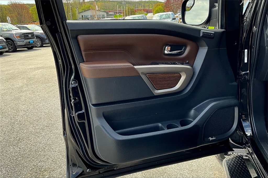 2021 Nissan Titan Platinum Reserve - Photo 9