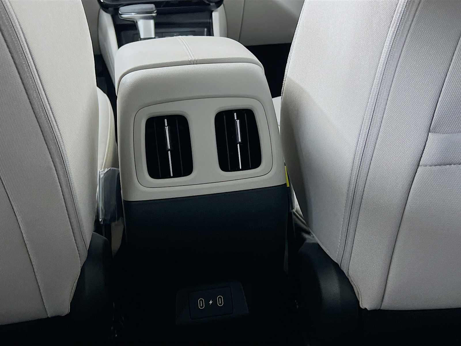 2025 Hyundai Tucson SEL - Photo 14