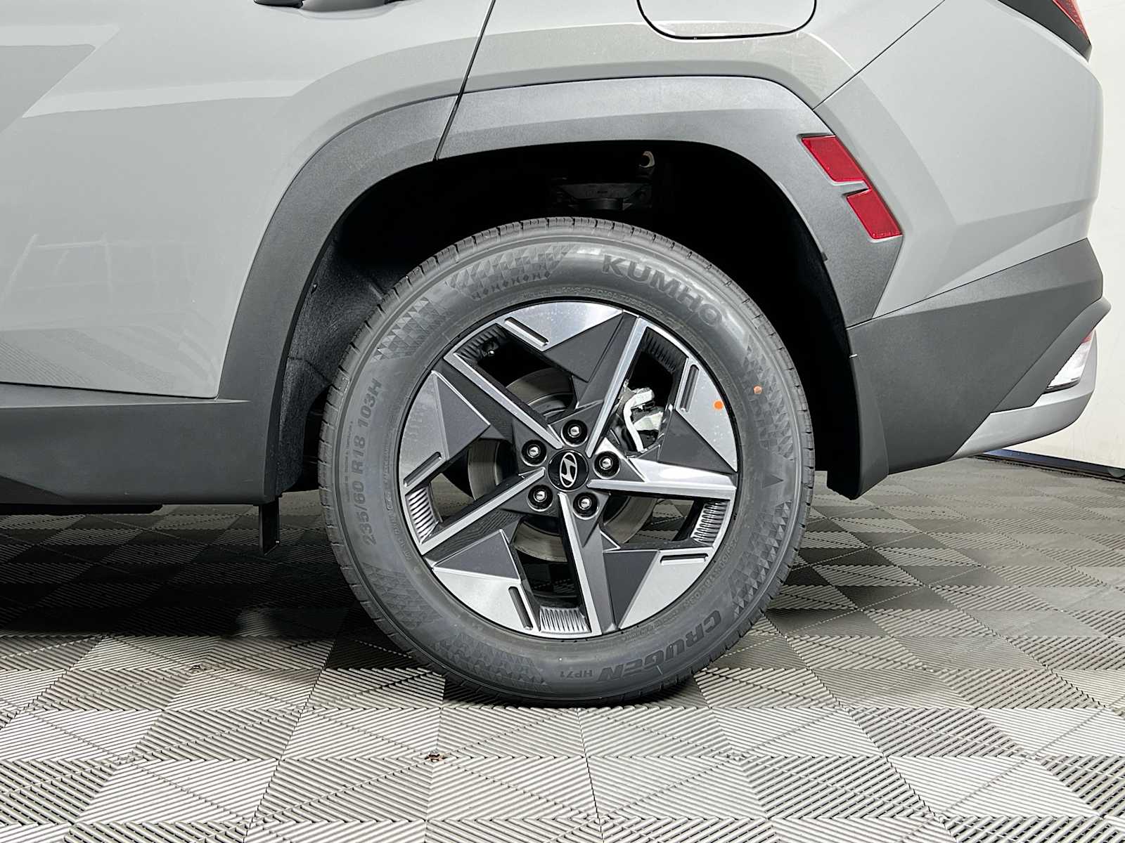 2025 Hyundai Tucson SEL - Photo 19