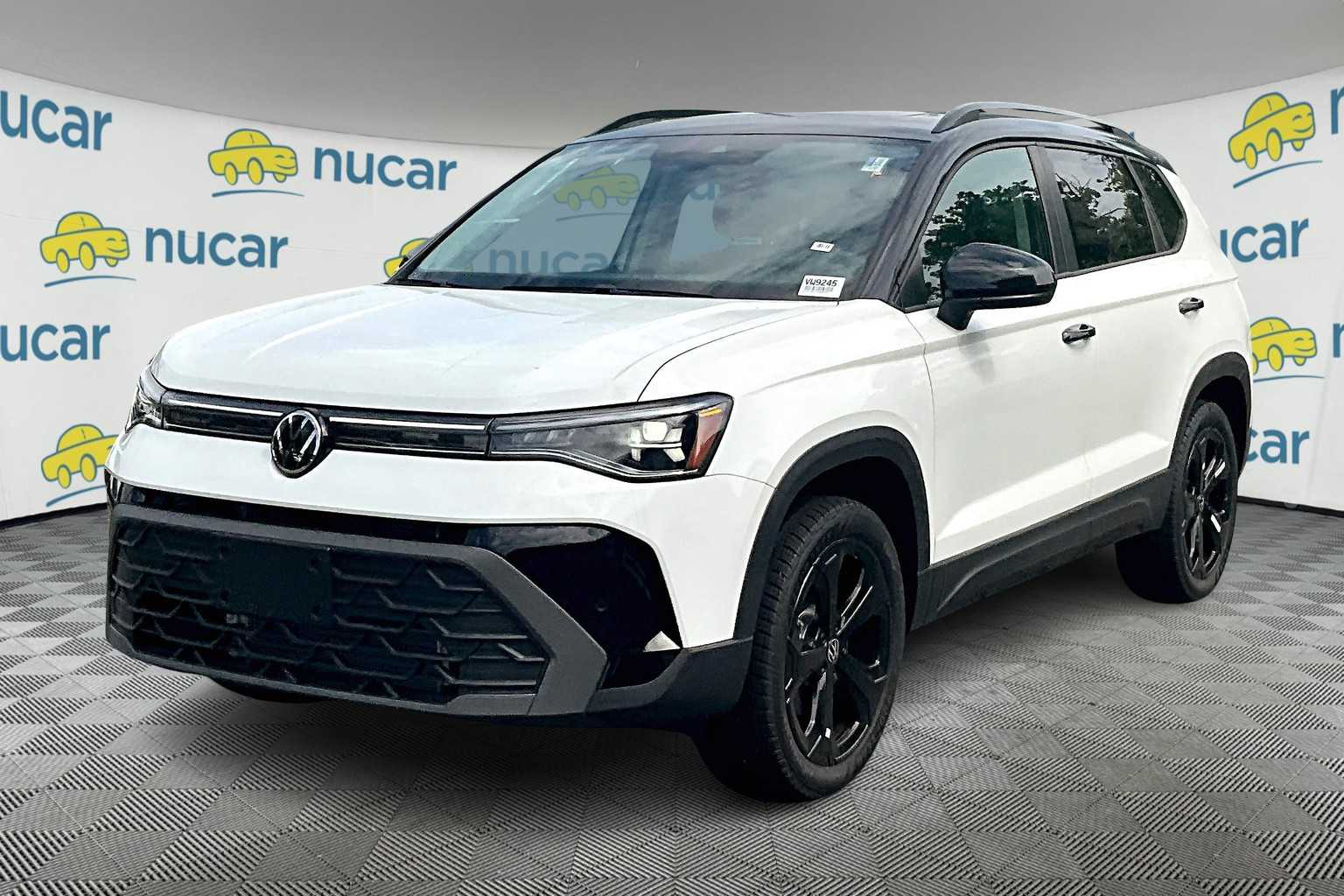 2025 Volkswagen Taos SE Black - Photo 4