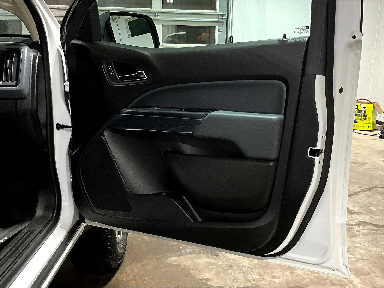 2021 Chevrolet Colorado 4WD Z71 - Photo 12