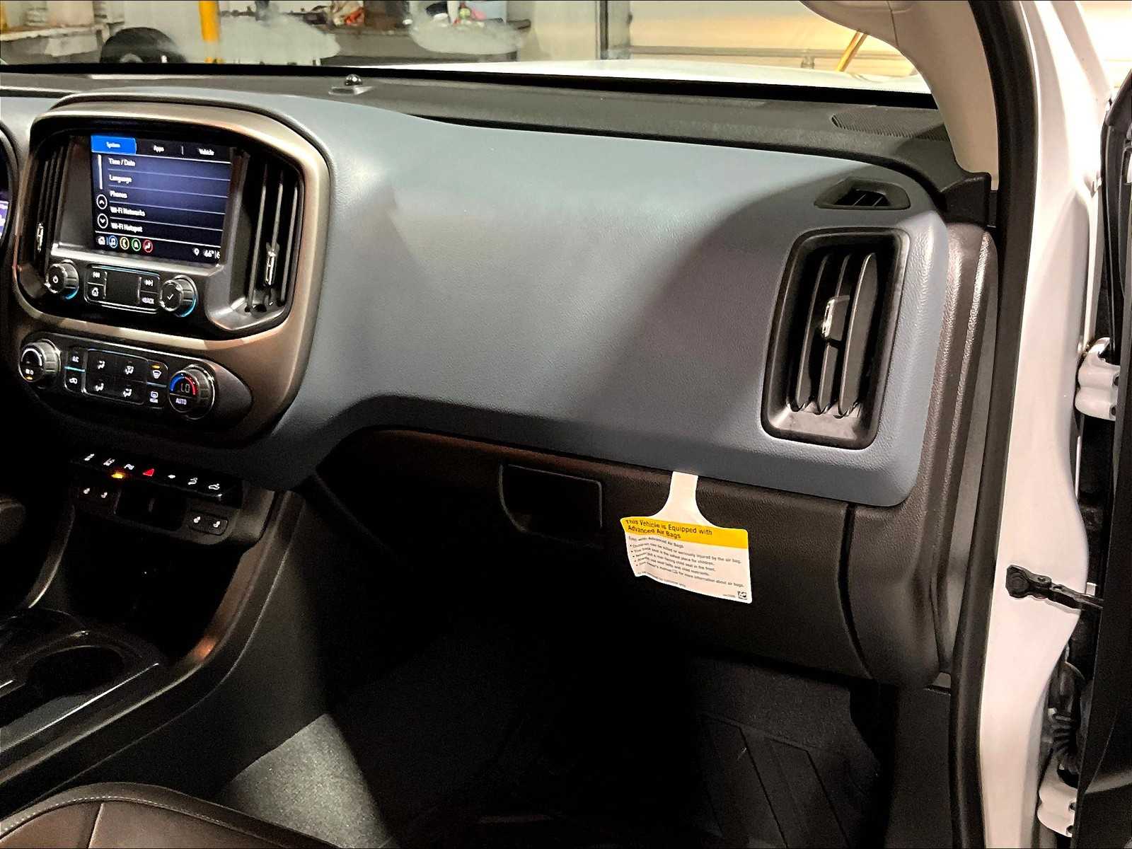 2021 Chevrolet Colorado 4WD Z71 - Photo 13