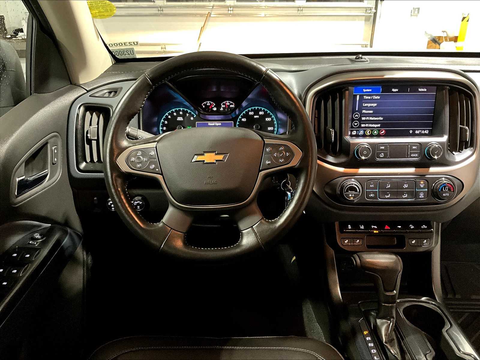 2021 Chevrolet Colorado 4WD Z71 - Photo 17