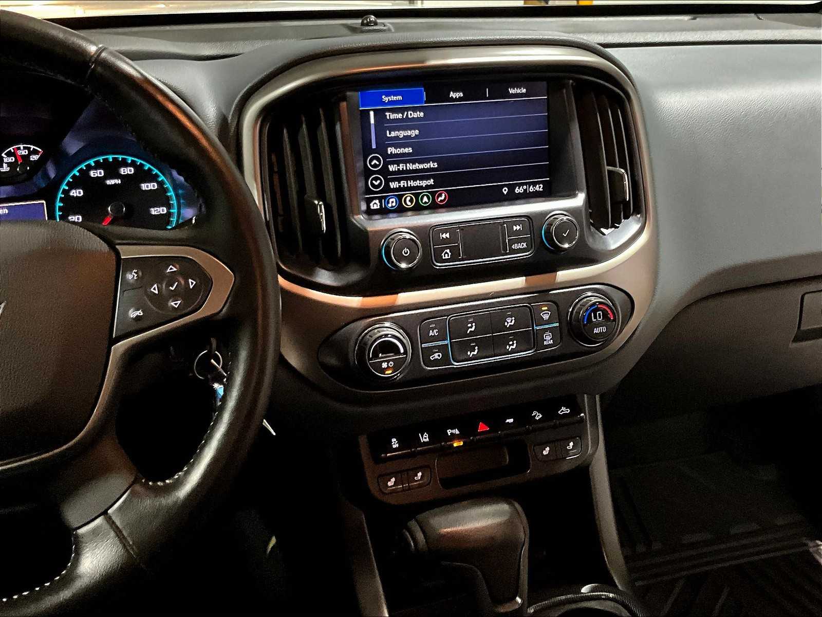 2021 Chevrolet Colorado 4WD Z71 - Photo 18