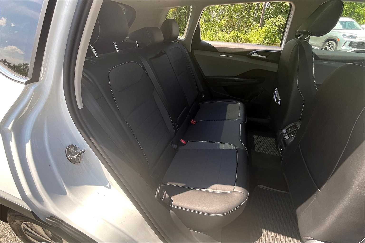 2022 Volkswagen Taos SE - Photo 16