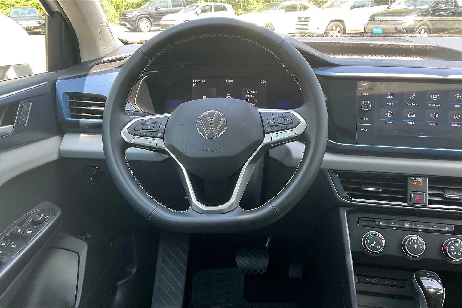2022 Volkswagen Taos SE - Photo 17
