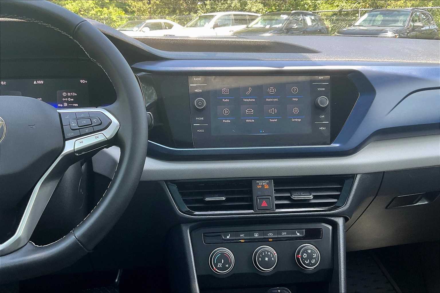 2022 Volkswagen Taos SE - Photo 18
