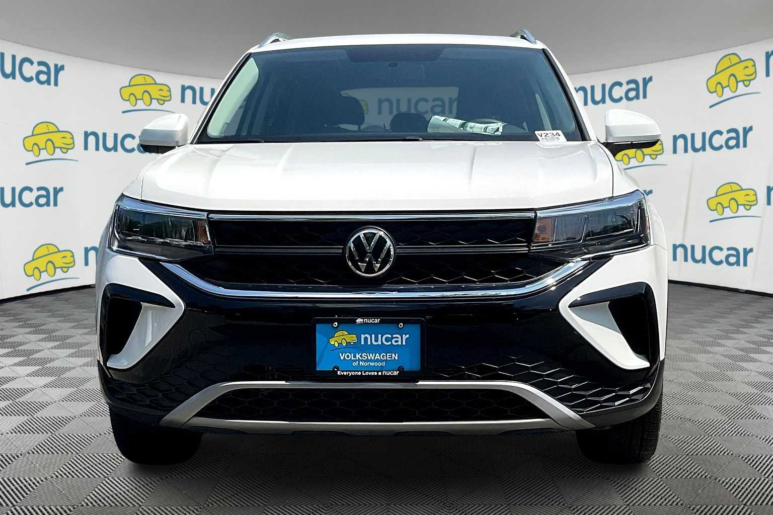 2022 Volkswagen Taos SE - Photo 2