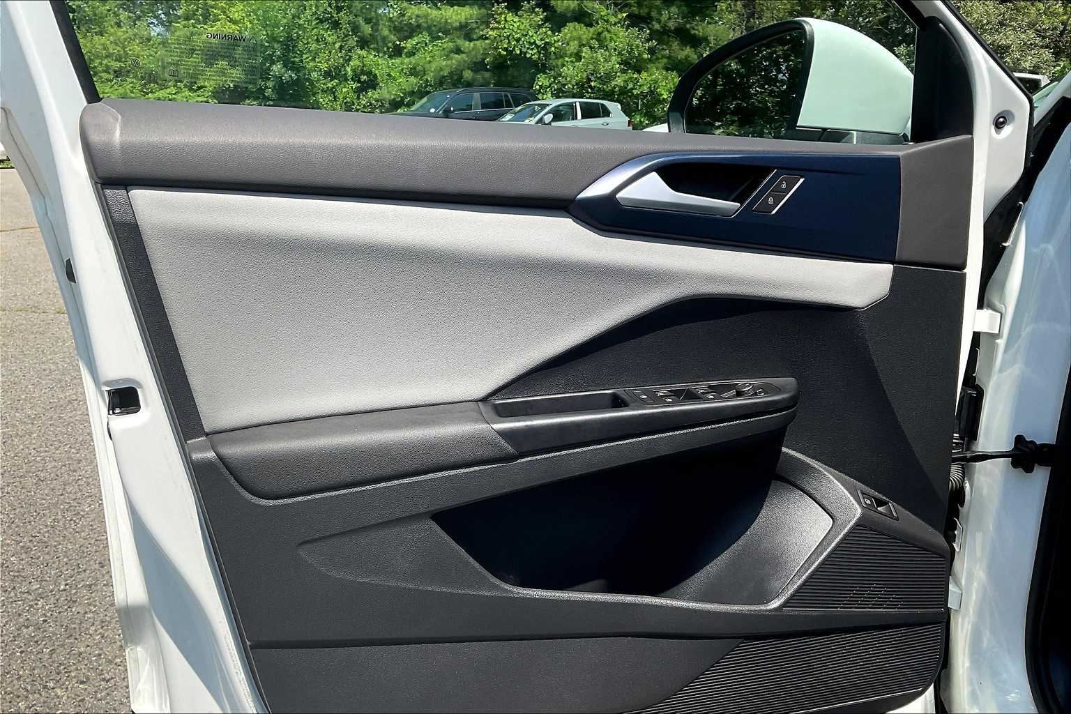 2022 Volkswagen Taos SE - Photo 9