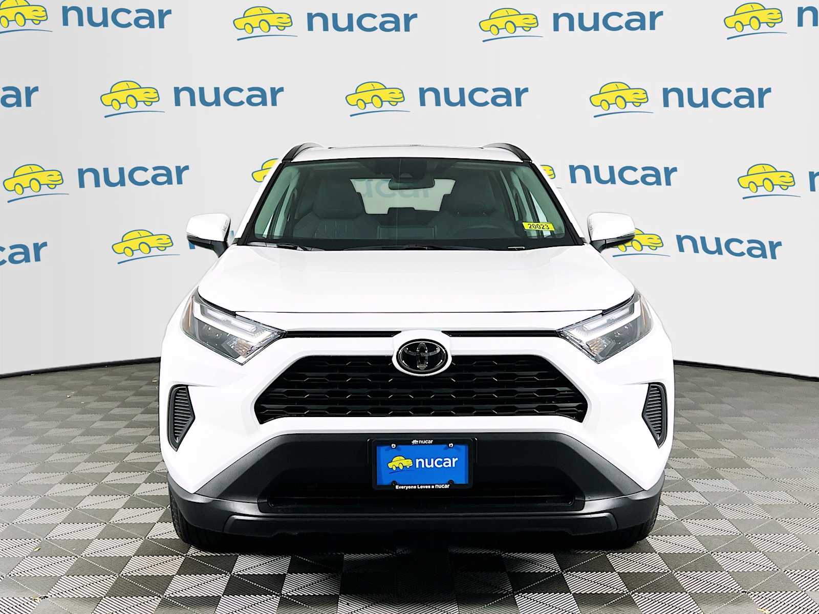 2025 Toyota RAV4 XLE - Photo 2