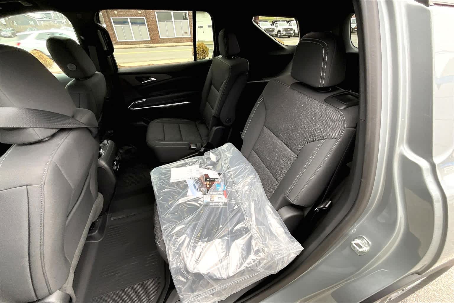 2025 Chevrolet Traverse AWD LT - Photo 15