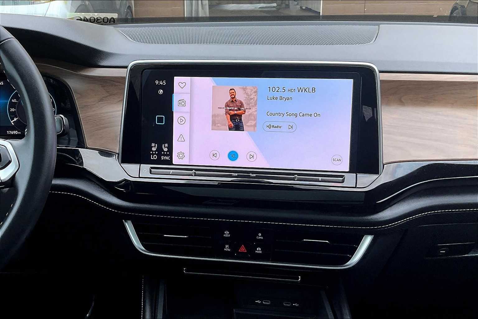 2024 Volkswagen Atlas 2.0T SE w/Technology - Photo 19