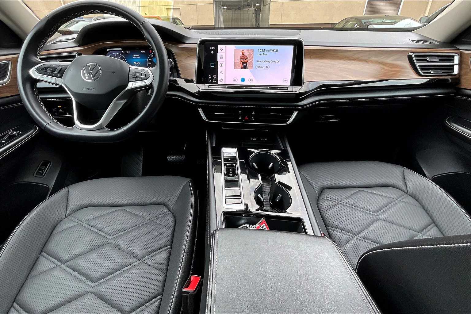 2024 Volkswagen Atlas 2.0T SE w/Technology - Photo 22