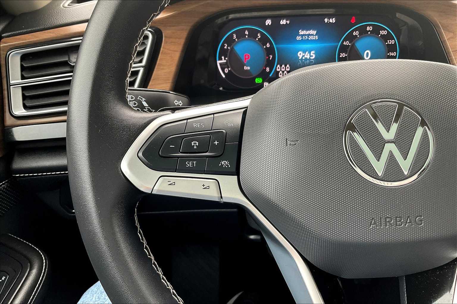 2024 Volkswagen Atlas 2.0T SE w/Technology - Photo 24