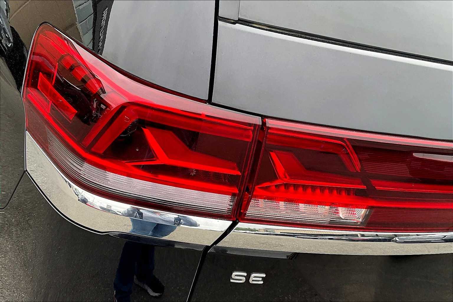 2024 Volkswagen Atlas 2.0T SE w/Technology - Photo 35