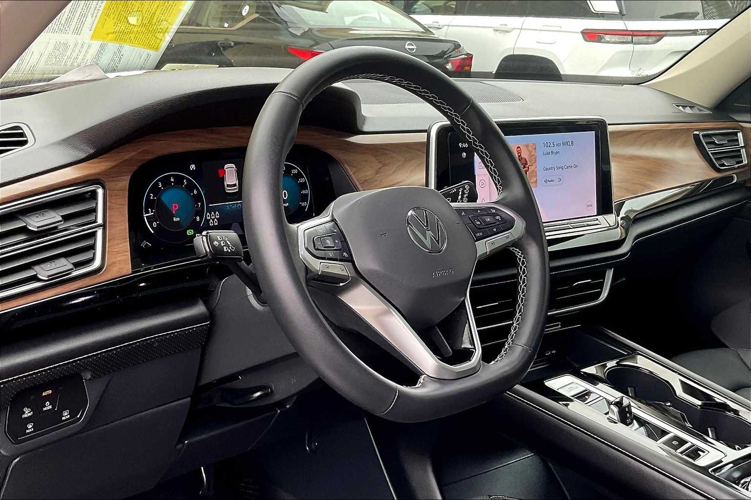 2024 Volkswagen Atlas 2.0T SE w/Technology - Photo 8