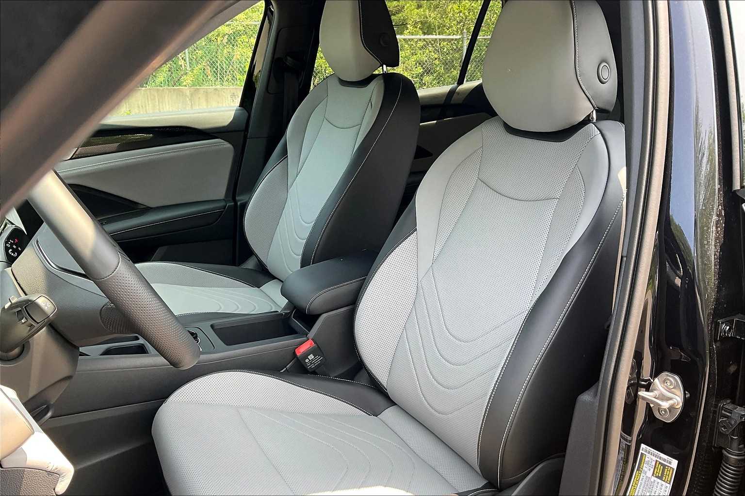 2025 Volkswagen Tiguan SE R-Line Black - Photo 11