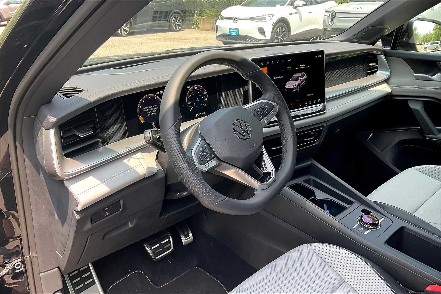 2025 Volkswagen Tiguan SE R-Line Black - Photo 9