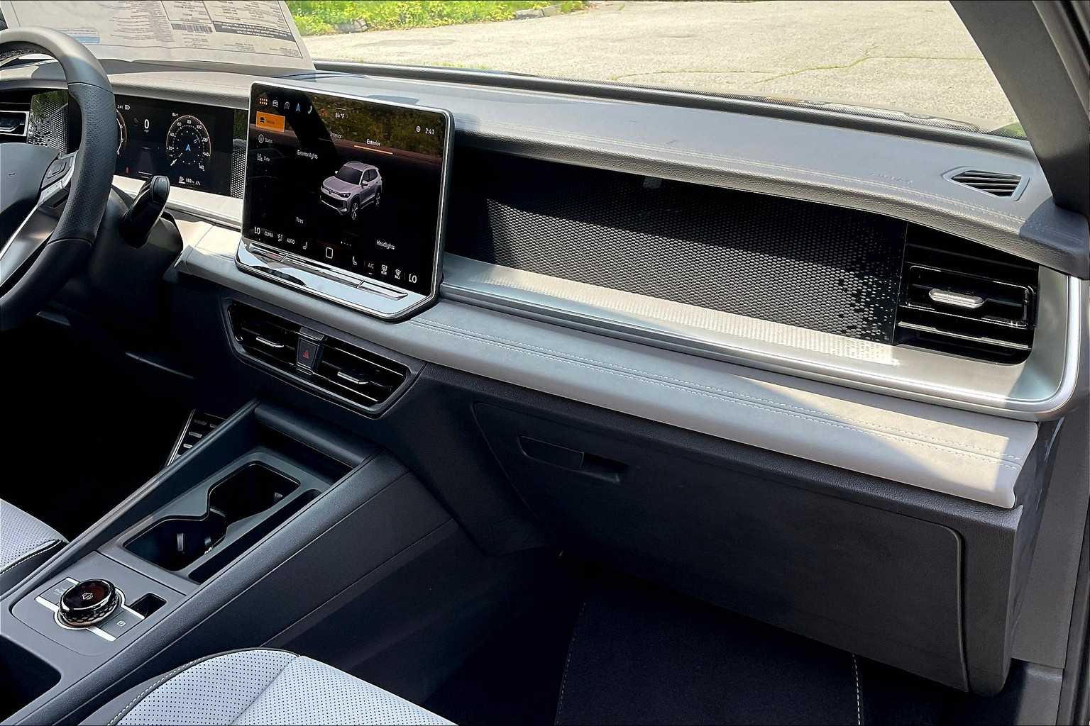 2025 Volkswagen Tiguan SE R-Line Black - Photo 10