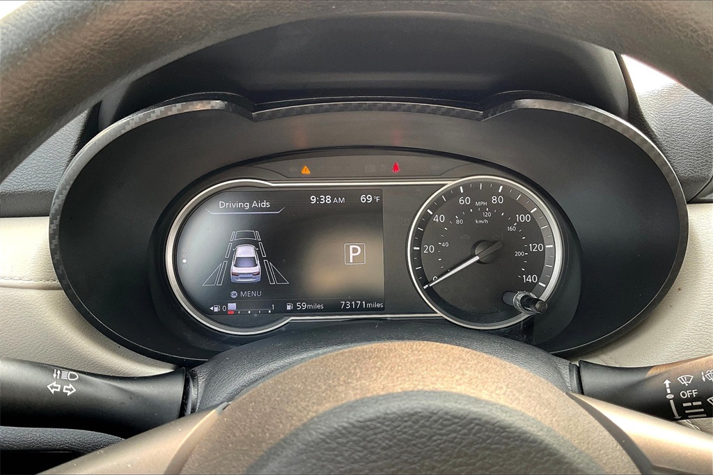 2021 Nissan Versa 1.6 SV - Photo 14