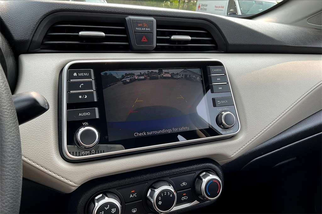 2021 Nissan Versa 1.6 SV - Photo 15