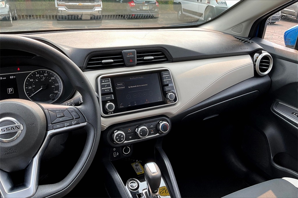 2021 Nissan Versa 1.6 SV - Photo 17