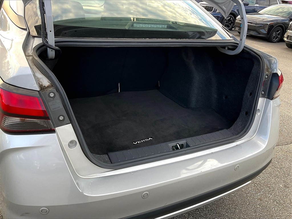 2022 Nissan Versa 1.6 SV - Photo 33