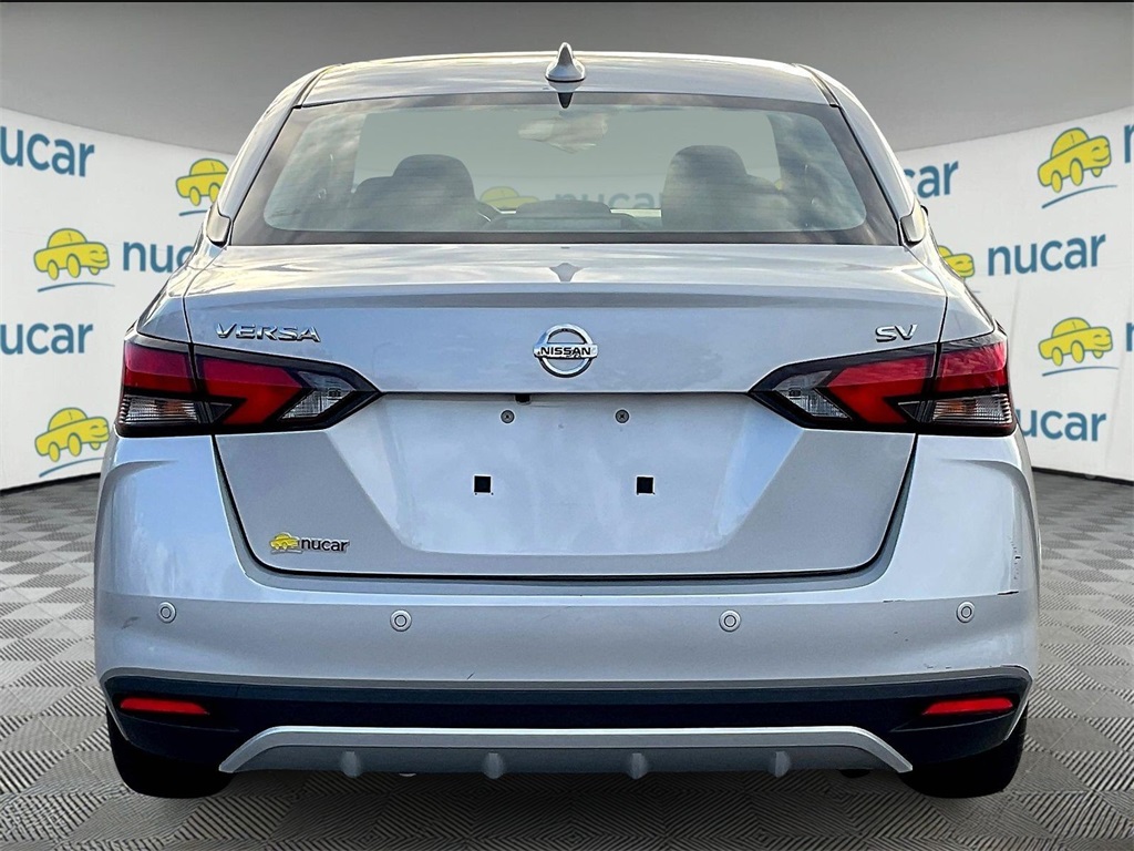 2022 Nissan Versa 1.6 SV - Photo 5