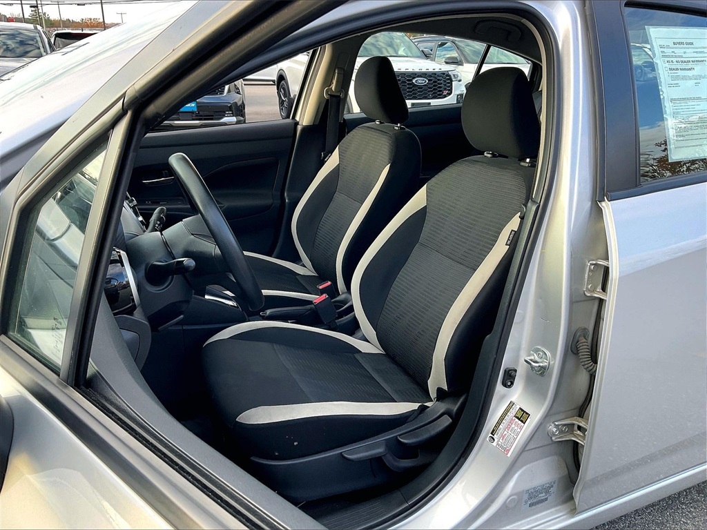 2022 Nissan Versa 1.6 SV - Photo 9