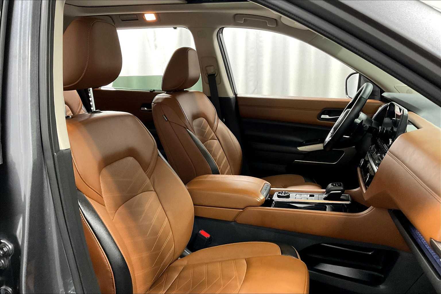 2023 Nissan Pathfinder Platinum - Photo 11