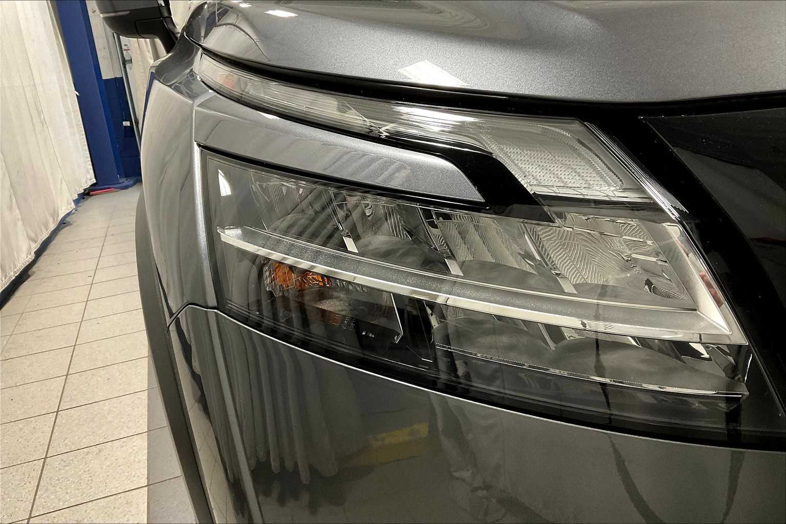 2023 Nissan Pathfinder Platinum - Photo 34