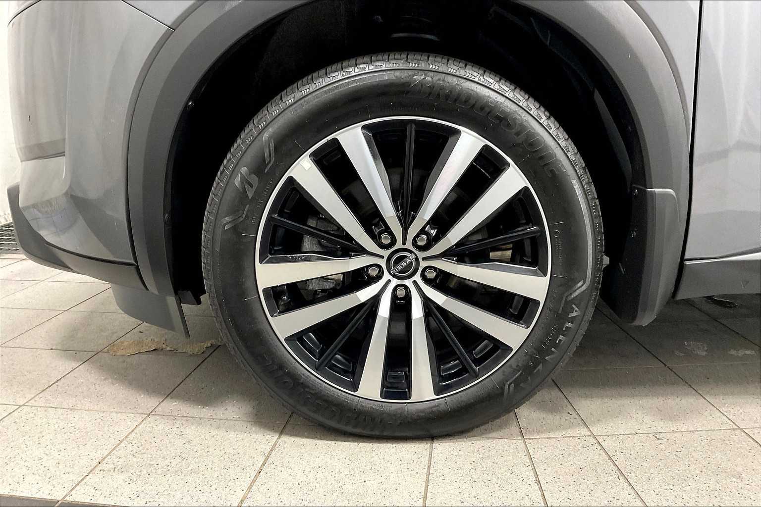 2023 Nissan Pathfinder Platinum - Photo 7