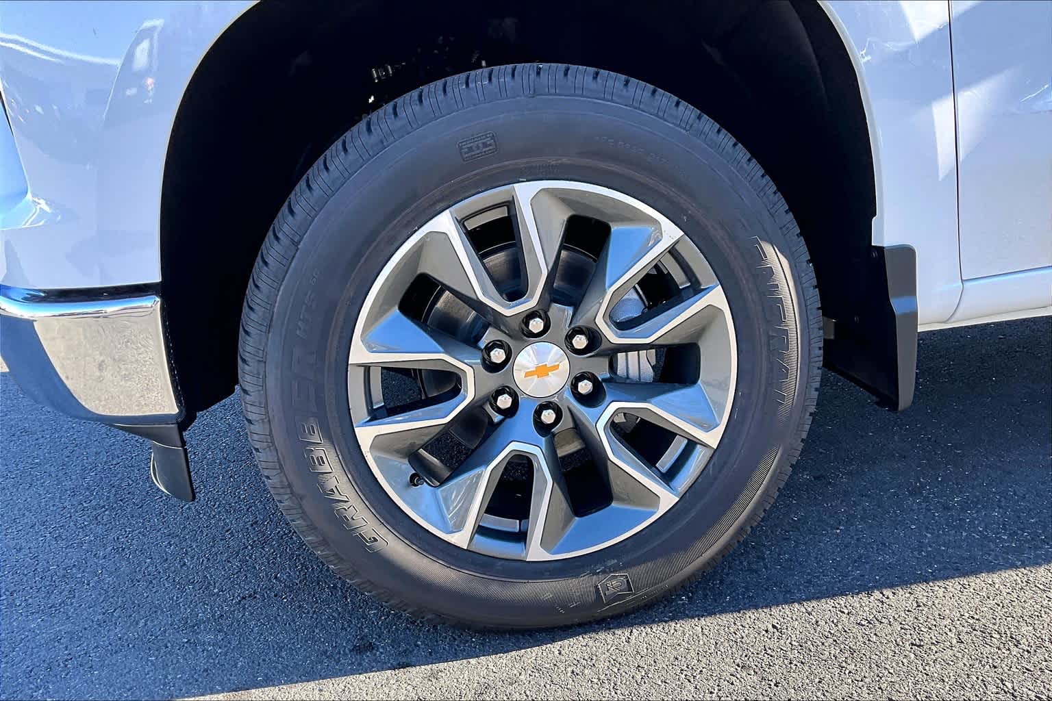 2025 Chevrolet Silverado 1500 LT - Photo 8