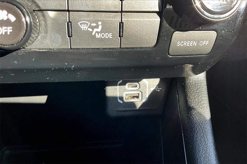 2022 Jeep Compass Latitude - Photo 26
