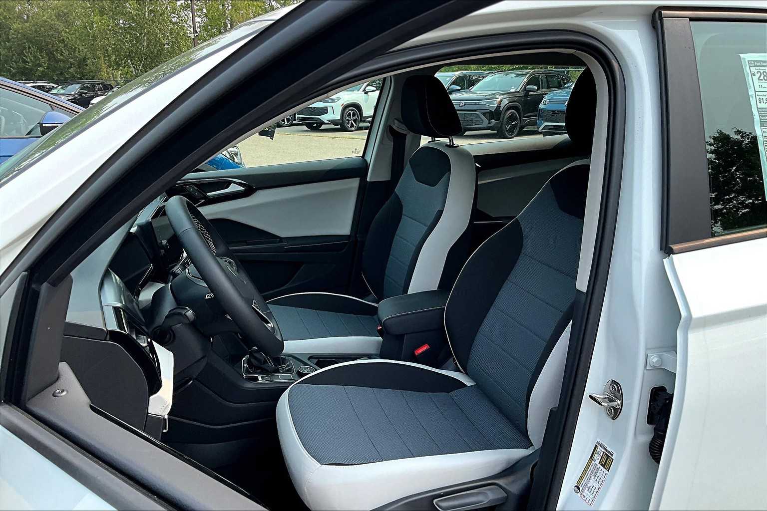 2025 Volkswagen Taos S - Photo 11