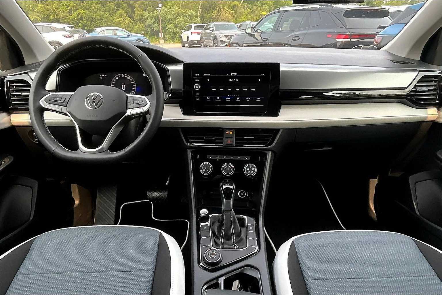 2025 Volkswagen Taos S - Photo 12