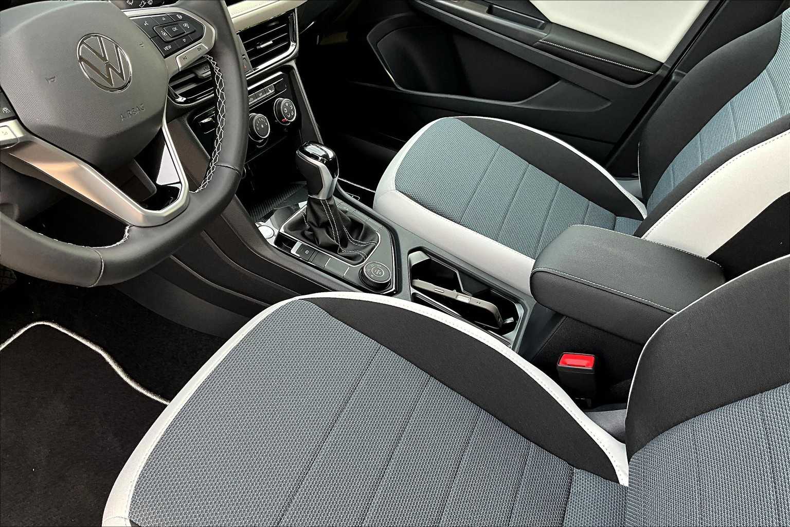 2025 Volkswagen Taos S - Photo 14