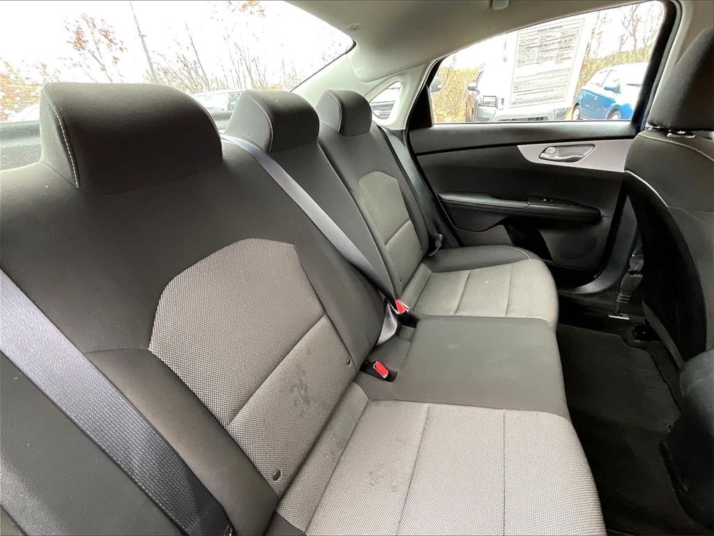 2023 Kia Forte LXS - Photo 15