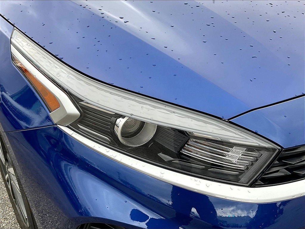 2023 Kia Forte LXS - Photo 27