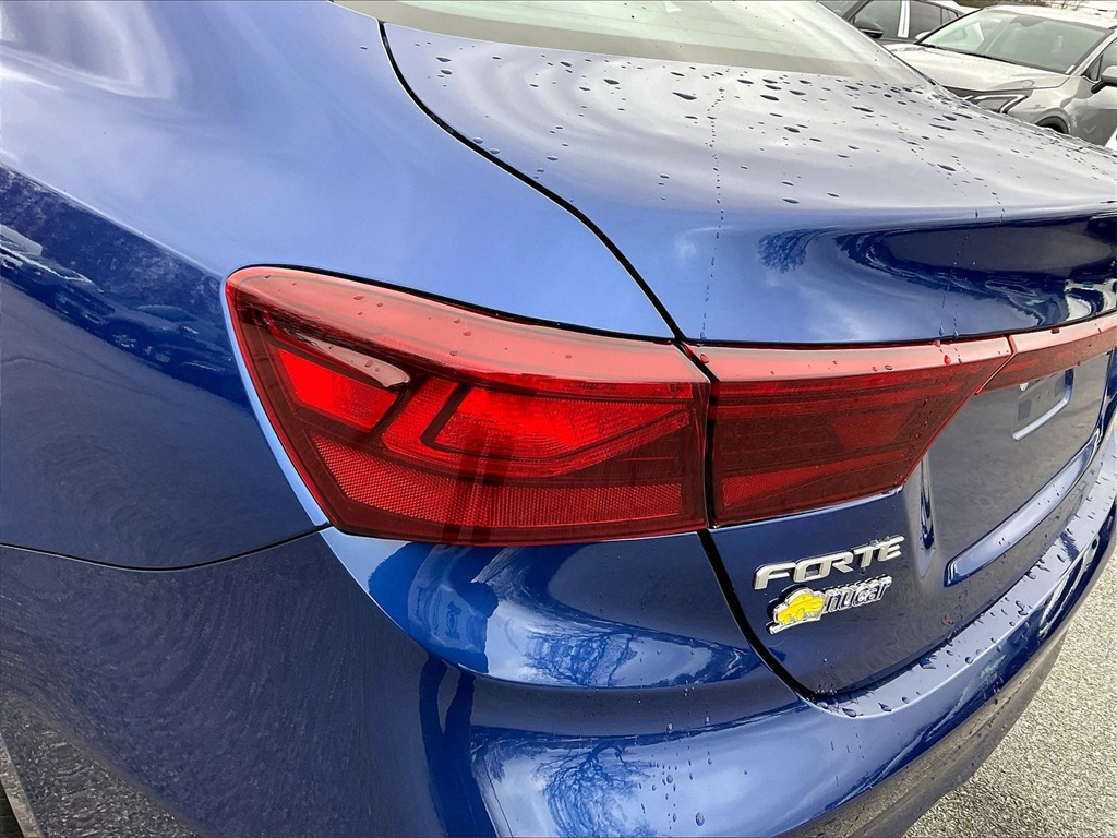 2023 Kia Forte LXS - Photo 28