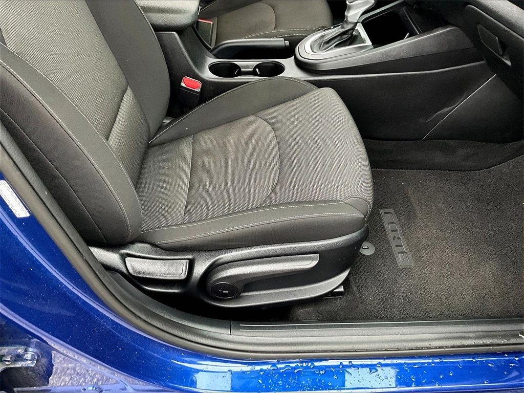 2023 Kia Forte LXS - Photo 32