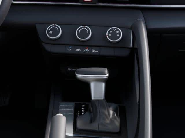 2025 Hyundai Elantra SE - Photo 16