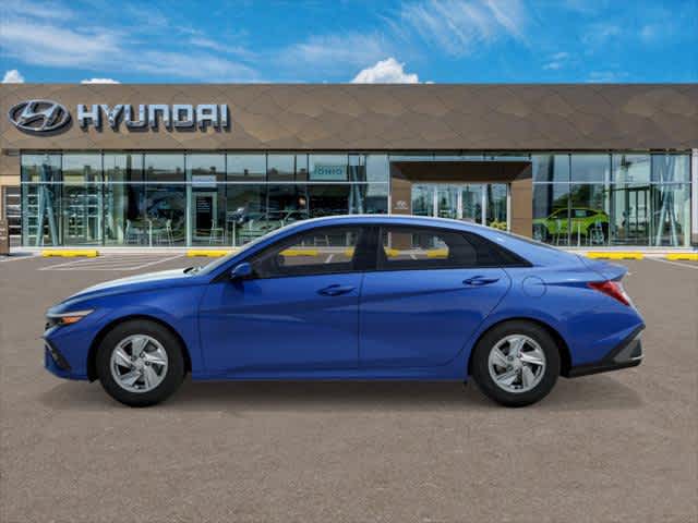 2025 Hyundai Elantra SE - Photo 3
