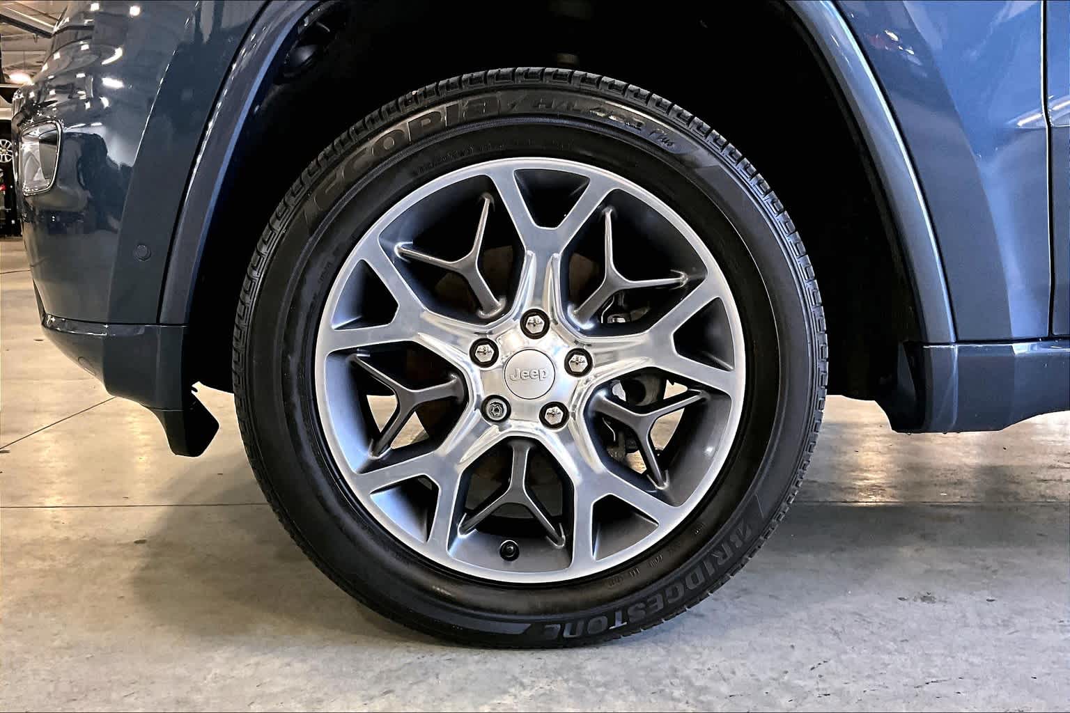 2020 Jeep Grand Cherokee Overland - Photo 7