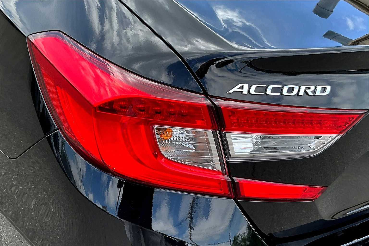 2022 Honda Accord LX - Photo 31
