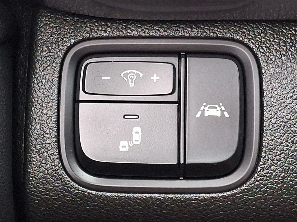 2020 Kia Optima LX - Photo 25