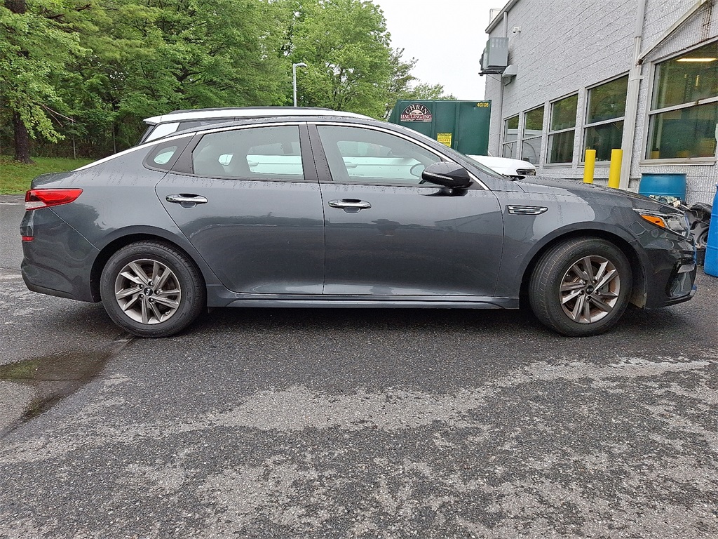 2020 Kia Optima LX - Photo 6
