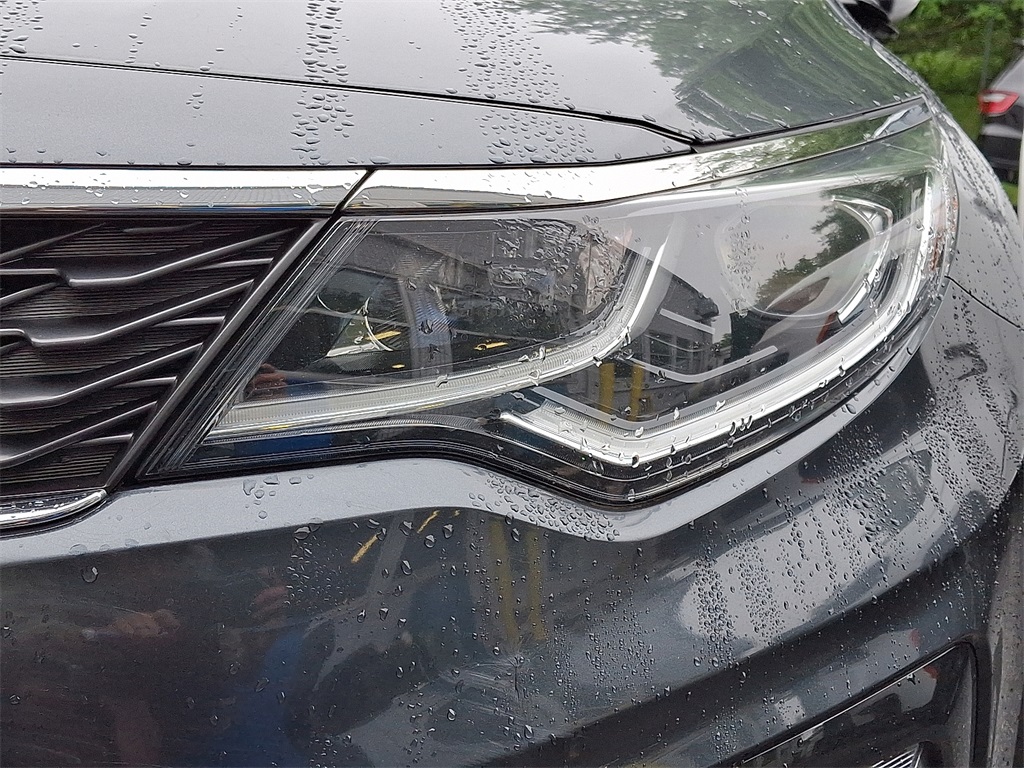 2020 Kia Optima LX - Photo 8